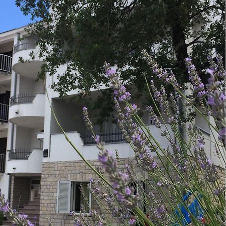 Apartmani Ana مالينسكا المظهر الخارجي الصورة