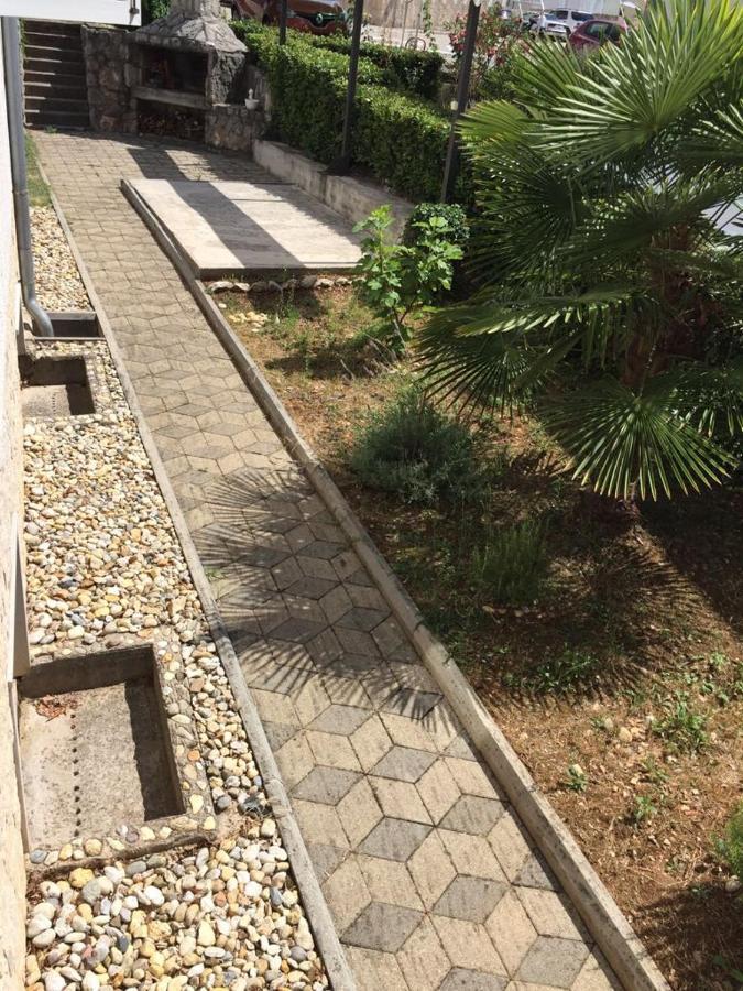 Apartmani Ana مالينسكا المظهر الخارجي الصورة