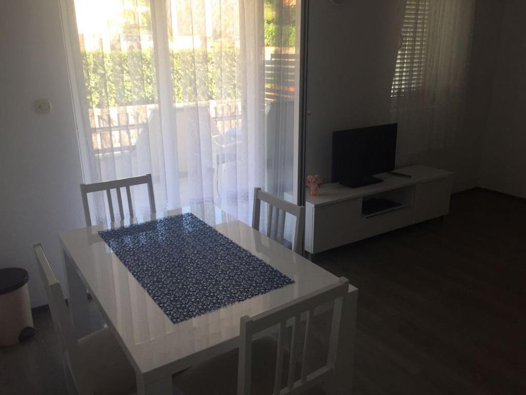 Apartmani Ana مالينسكا المظهر الخارجي الصورة