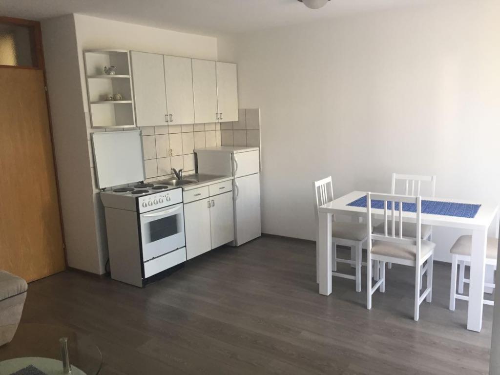 Apartmani Ana مالينسكا المظهر الخارجي الصورة